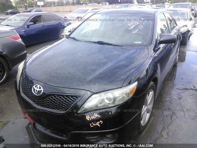 4T1BF3EK8AU061251 - 2010 TOYOTA CAMRY SE/LE/XLE Қара фото 2