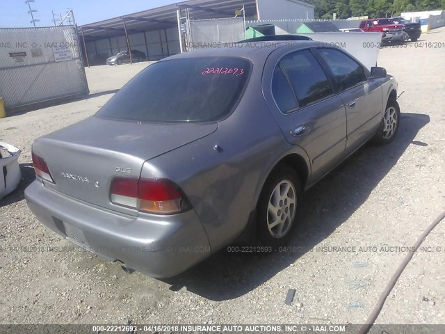 JN1CA21D7XT203986 - 1999 NISSAN MAXIMA GLE/GXE/SE GRAY photo 4