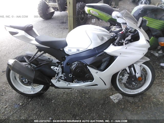 JS1GN7FA2B2101888 - 2011 SUZUKI GSX-R600 WHITE photo 8