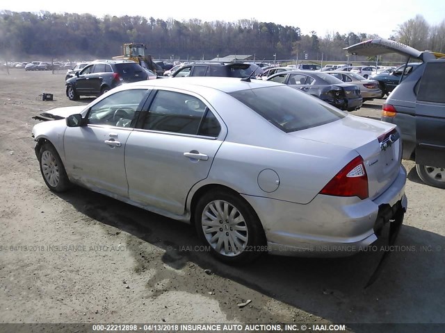 3FADP0L3XCR200526 - 2012 FORD FUSION HYBRID SILVER photo 3