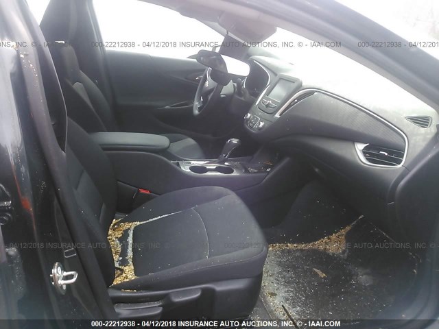 1G1ZB5ST6JF127915 - 2018 CHEVROLET MALIBU LS 灰色 照片 5