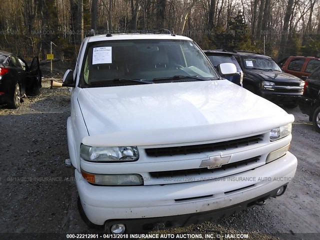 1GNEK13TX5R168850 - 2005 CHEVROLET TAHOE K1500 WHITE photo 6