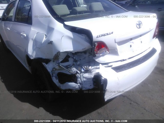 JTDBL40EX99025595 - 2009 TOYOTA COROLLA LE/XLE WHITE photo 6