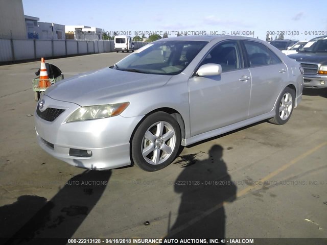 4T1BE46K27U726824 - 2007 TOYOTA CAMRY NEW GENERAT CE/LE/XLE/SE SILVER photo 2