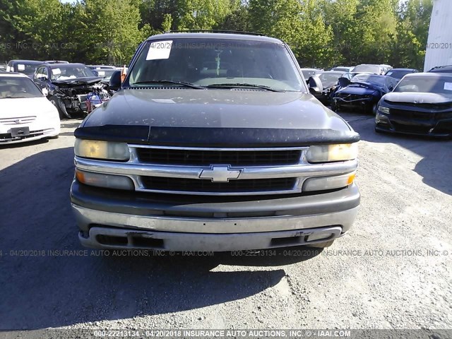 3GNEC16T5YG129399 - 2000 CHEVROLET SUBURBAN C1500 GRAY photo 6