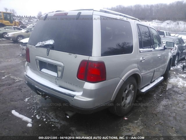 5LMFU285X5LJ13494 - 2005 LINCOLN NAVIGATOR SILVER photo 4