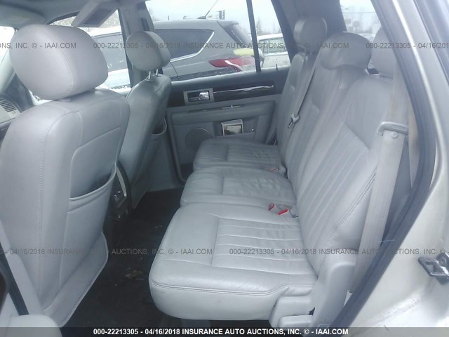 5LMFU285X5LJ13494 - 2005 LINCOLN NAVIGATOR ვერცხლისფერი ფოტო 8