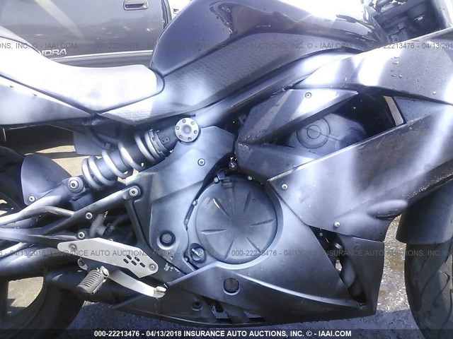 JKAEXEC16BDA65611 - 2011 KAWASAKI EX650 C 黑色 照片 8