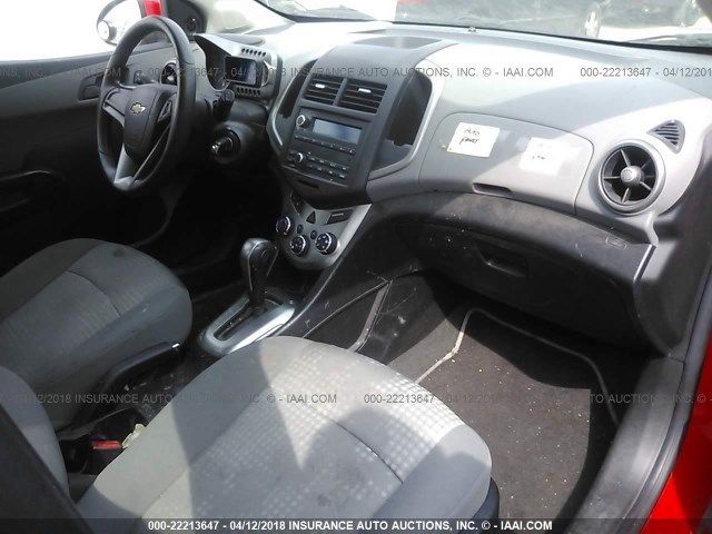 1G1JA6SG3F4203103 - 2015 CHEVROLET SONIC LS Կարմիր լուսանկար 5