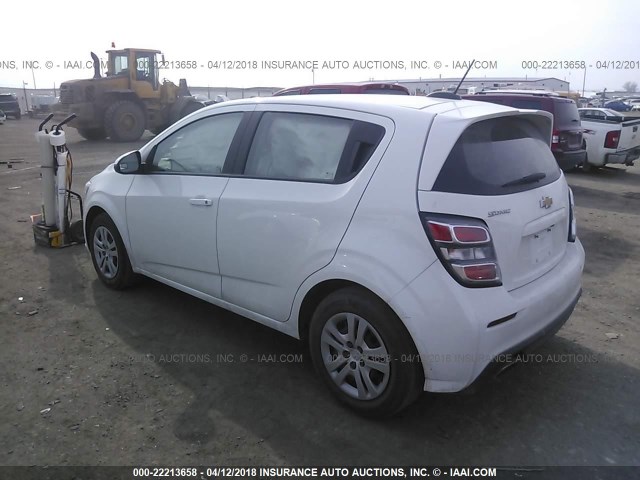 1G1JG6SH6H4153338 - 2017 CHEVROLET SONIC WHITE photo 3