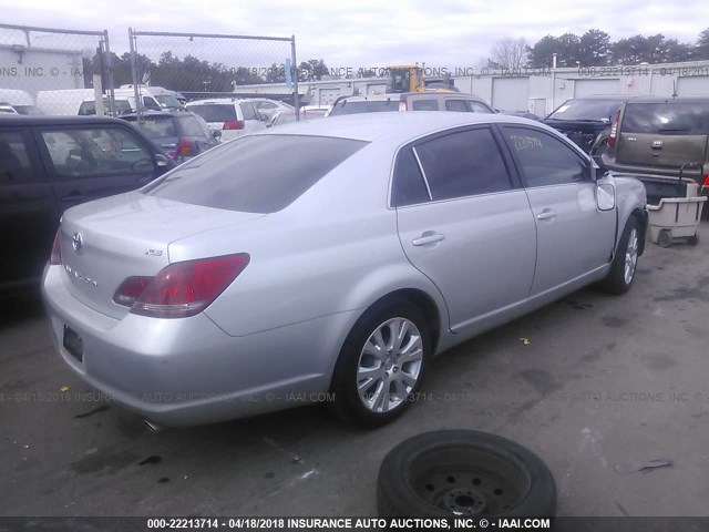 4T1BK36B48U308351 - 2008 TOYOTA AVALON XL/XLS/TOURING/LIMITED SILVER photo 4