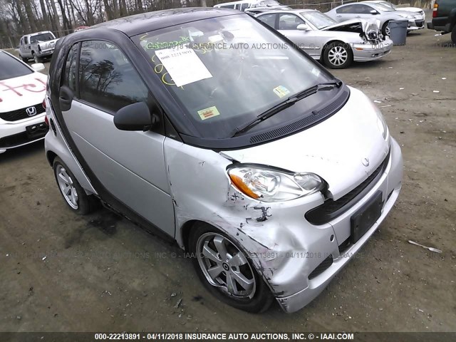 WMEEJ3BA1CK568018 - 2012 SMART FORTWO PURE/PASSION SILVER photo 1