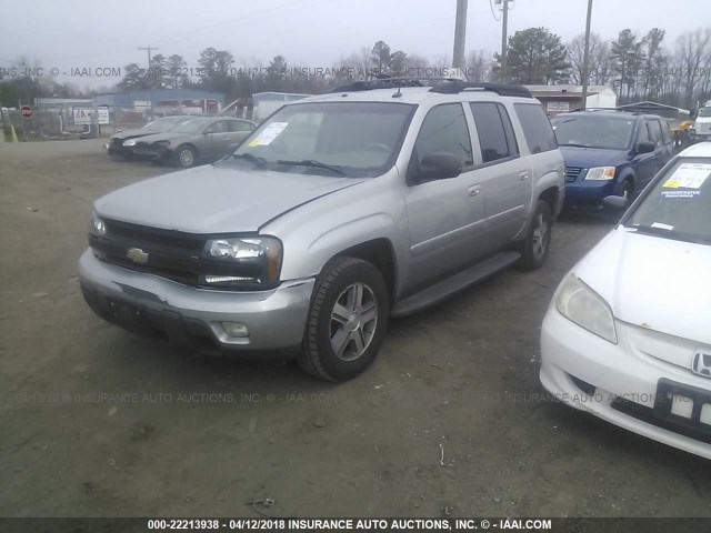 1GNES16S456100550 - 2005 CHEVROLET TRAILBLAZER EXT LS/EXT LT SILVER photo 2