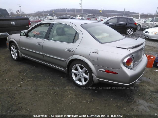 JN1DA31D02T200186 - 2002 NISSAN MAXIMA GLE/GXE/SE SILVER photo 3