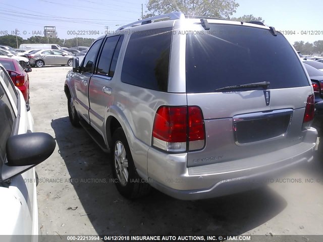 5LMEU68H04ZJ08040 - 2004 LINCOLN AVIATOR 银色 照片 3