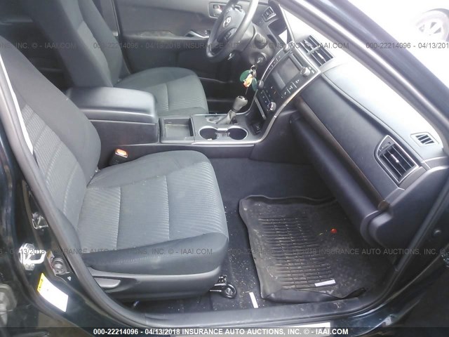 4T1BF1FKXHU373178 - 2017 TOYOTA CAMRY LE/XLE/SE/XSE BLACK photo 5