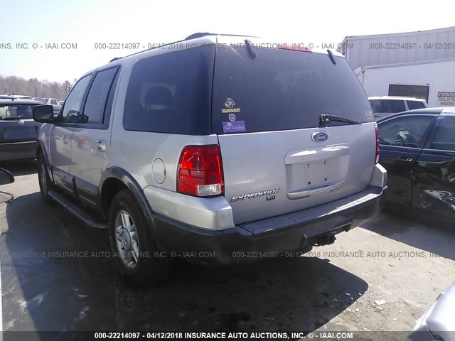 1FMRU15W14LA85378 - 2004 FORD EXPEDITION XLT ნაცრისფერი ფოტო 3