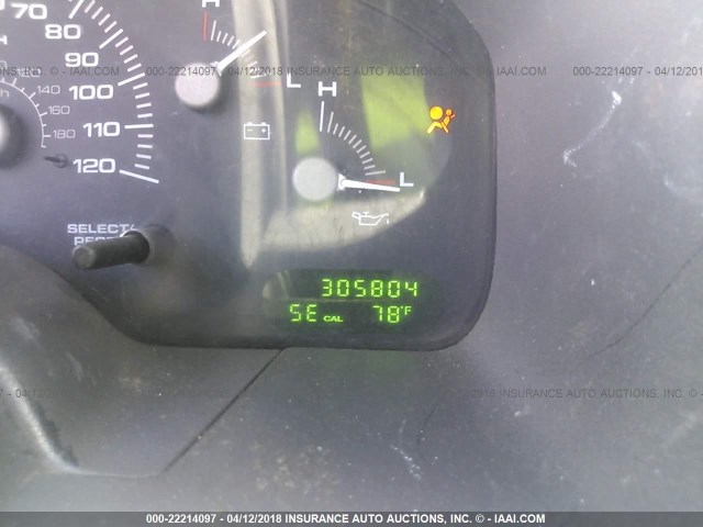 1FMRU15W14LA85378 - 2004 FORD EXPEDITION XLT ნაცრისფერი ფოტო 7