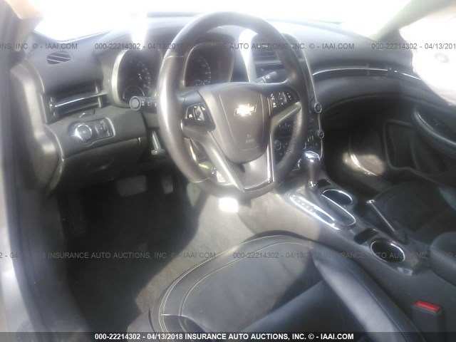 1G11E5SA1GF138087 - 2016 CHEVROLET MALIBU LIMITED LTZ Күміс фото 5