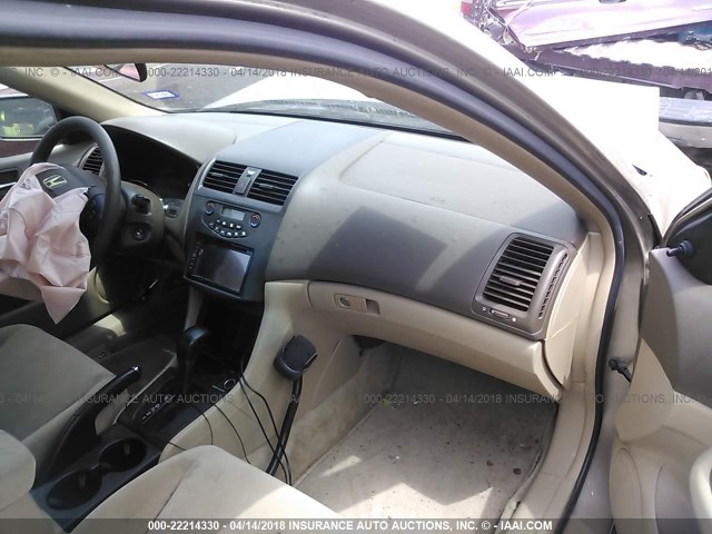 1HGCM56146A019637 - 2006 HONDA ACCORD VALUE GOLD photo 5