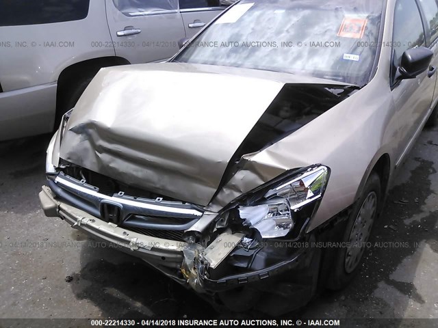 1HGCM56146A019637 - 2006 HONDA ACCORD VALUE GOLD photo 6