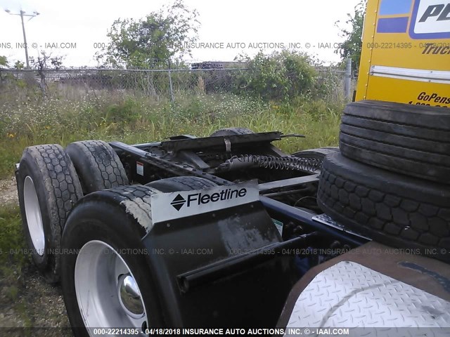 1FUJGLDR7BSAZ5105 - 2011 FREIGHTLINER CASCADIA 125  RED photo 7