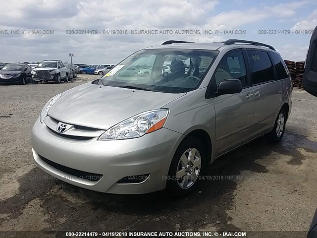 5TDKK4CC3AS339642 - 2010 TOYOTA SIENNA CE/LE SILVER photo 2