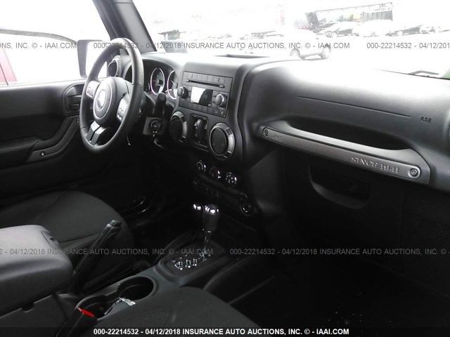 1C4BJWDG6GL278085 - 2016 JEEP WRANGLER UNLIMITE SPORT GRAY photo 5