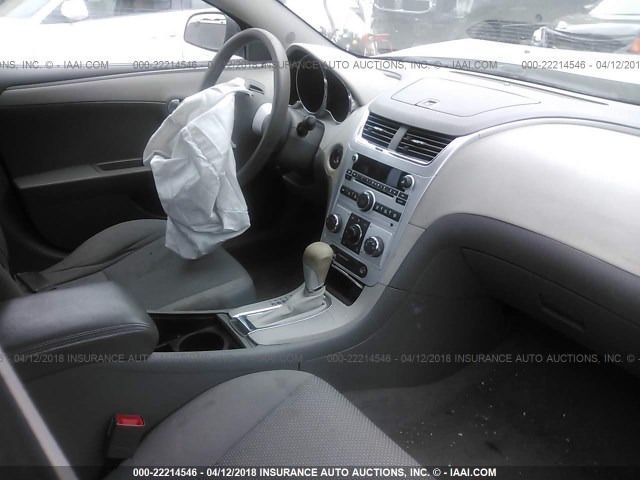 1G1ZA5E11BF125827 - 2011 CHEVROLET MALIBU LS 银色 照片 5