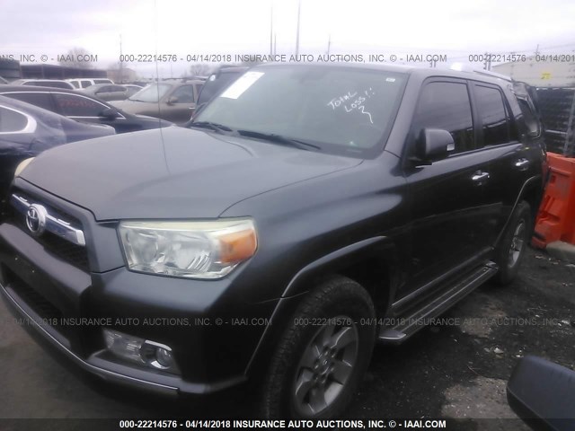 JTEBU5JR8A5021752 - 2010 TOYOTA 4RUNNER SR5/LIMITED/TRAIL GRAY photo 2