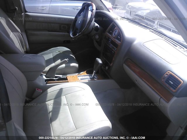 JNRDR09X13W251649 - 2003 INFINITI QX4 TAN photo 5