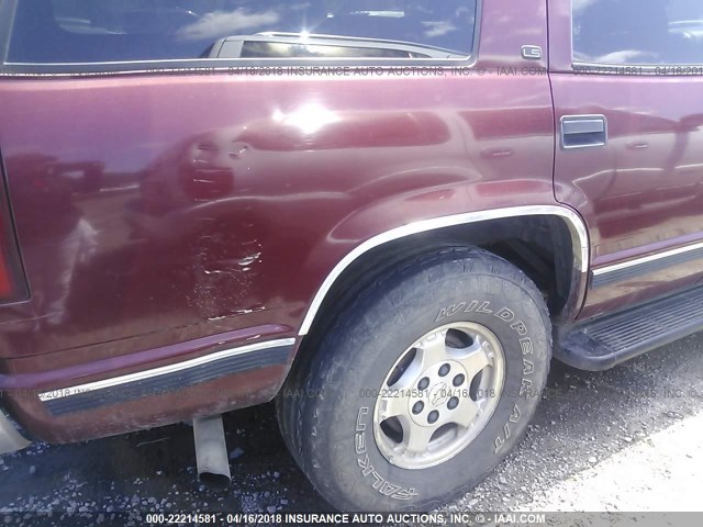 1GNEK13R4XJ352753 - 1999 CHEVROLET TAHOE K1500 BURGUNDY photo 6