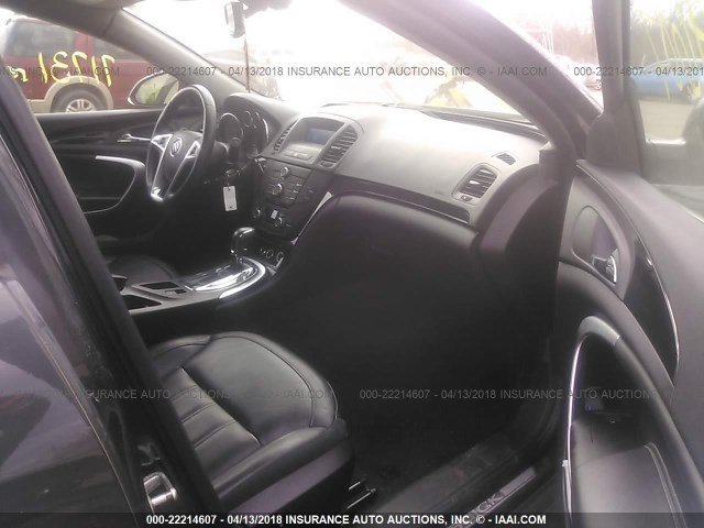 2G4GR5EK4C9166040 - 2012 BUICK REGAL BLACK photo 5