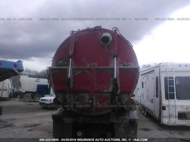 2FZHAZDE86AV51318 - 2006 STERLING TRUCK L 7600 RED photo 8