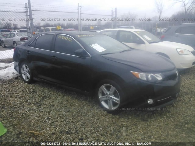 4T1BF1FK2CU564196 - 2012 TOYOTA CAMRY SE/LE/XLE ლურჯი ფოტო 1