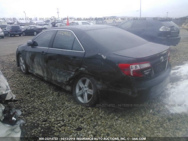 4T1BF1FK2CU564196 - 2012 TOYOTA CAMRY SE/LE/XLE ლურჯი ფოტო 3
