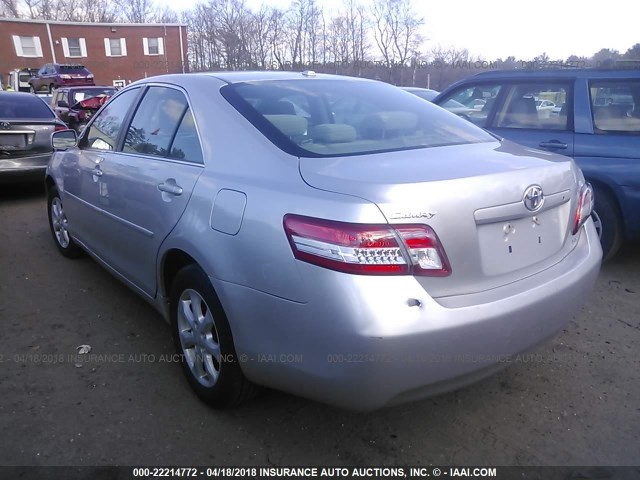 4T4BF3EK0BR094350 - 2011 TOYOTA CAMRY SE/LE/XLE SILVER photo 3