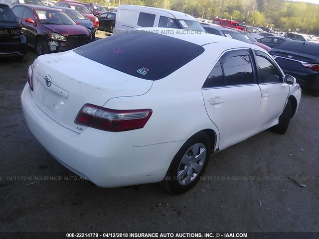 4T1BE46K57U708740 - 2007 TOYOTA CAMRY NEW GENERAT CE/LE/XLE/SE WHITE photo 4