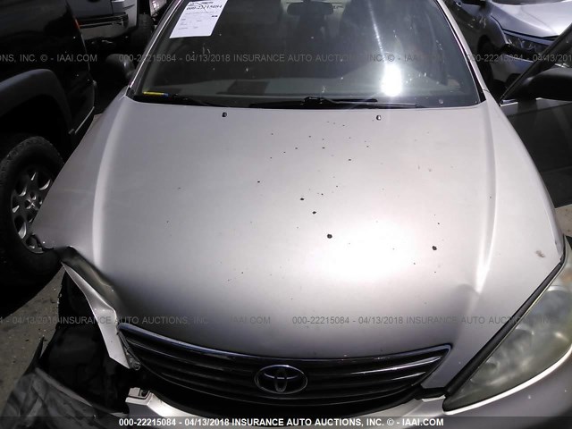 4T1BE32K45U595599 - 2005 TOYOTA CAMRY LE/XLE/SE ოქროსფერი ფოტო 10