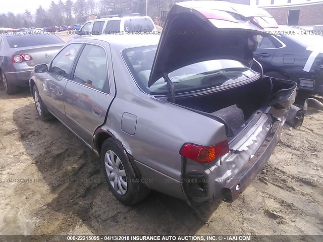 JT2BG22K5Y0447555 - 2000 TOYOTA CAMRY CE/LE/XLE ბეჟი ფოტო 3