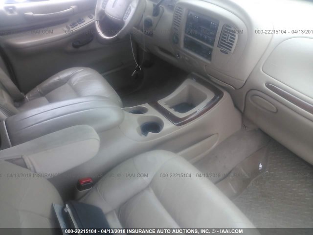 5LMPU28L0WLJ18563 - 1998 LINCOLN NAVIGATOR თაფლისფერი ფოტო 5