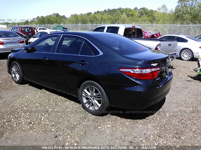 4T1BF1FK5FU921763 - 2015 TOYOTA CAMRY LE/XLE/SE/XSE GREEN photo 3