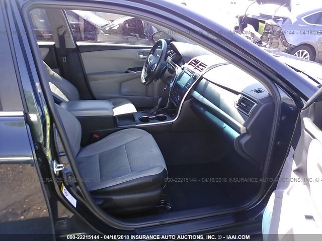 4T1BF1FK5FU921763 - 2015 TOYOTA CAMRY LE/XLE/SE/XSE GREEN photo 5