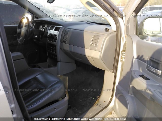 1D4HB58D14F172965 - 2004 DODGE DURANGO LIMITED SILVER photo 5