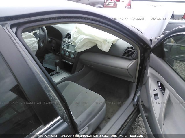 4T1BE46K37U156638 - 2007 TOYOTA CAMRY NEW GENERAT CE/LE/XLE/SE GRAY photo 5