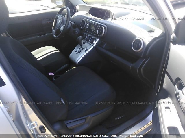JTLKE50E791086566 - 2009 TOYOTA SCION XB SILVER photo 5