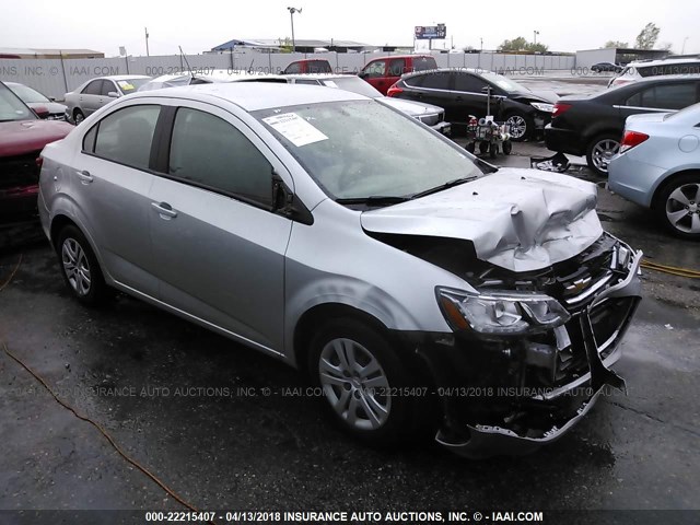 1G1JB5SH3H4145691 - 2017 CHEVROLET SONIC LS 银色 照片 1