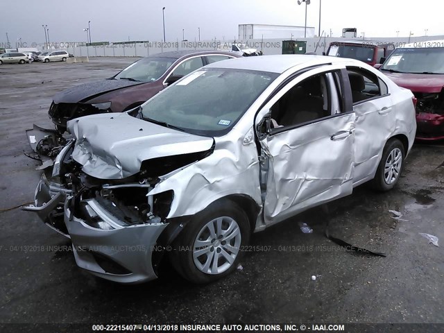 1G1JB5SH3H4145691 - 2017 CHEVROLET SONIC LS 银色 照片 2