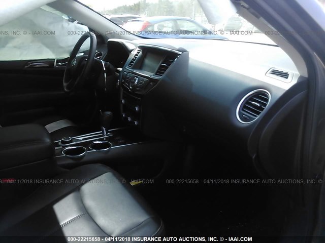 5N1AR2MM8GC620506 - 2016 NISSAN PATHFINDER S/SV/SL/PLATINUM 灰色 照片 5