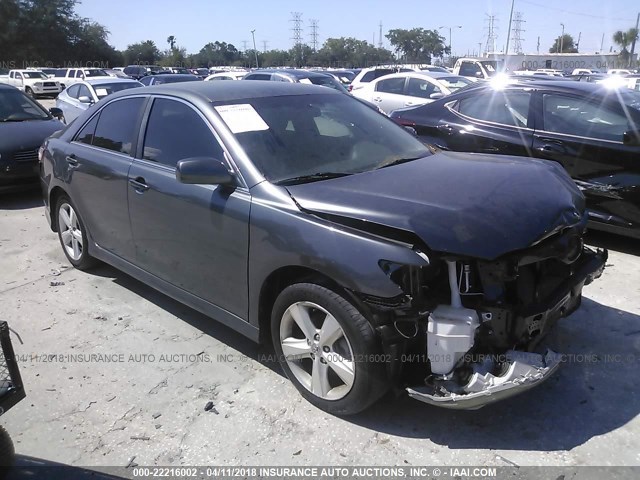 4T1BF3EK9BU750300 - 2011 TOYOTA CAMRY SE/LE/XLE GRAY photo 1